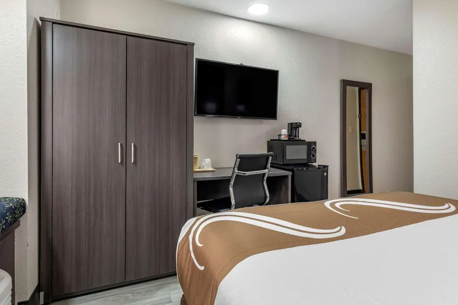 Quality Inn & Suites Longview I-20 hotel detail image 2