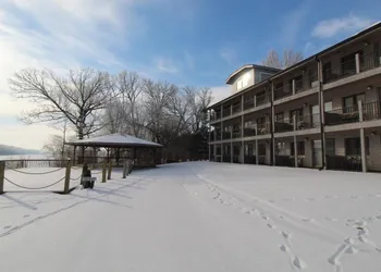 Paddle Wheel Inn hotel thumbnail 6