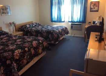 Rainbow Motel hotel thumbnail 5