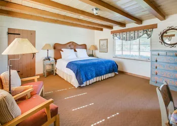 Rancho De Los Cabelleros hotel thumbnail 8