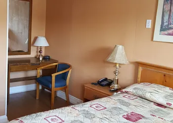 Maples Motel hotel thumbnail 7