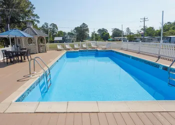 Chincoteague Inn hotel thumbnail 2