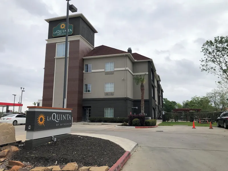 La Quinta Inn & Suites by Wyndham-Brookshire-West Katy hotel detail image 2