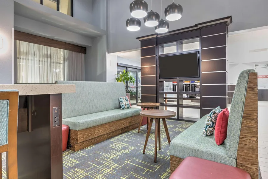 Hampton Inn & Suites Lake Jackson-Clute hotel detail image 6
