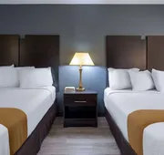 Travelodge by Wyndham Merrill hotel detail image 7