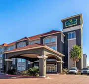 La Quinta Inn & Suites by Wyndham Columbus TX hotel detail image 3