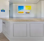 Days Inn & Suites by Wyndham Huntsville hotel detail image 3