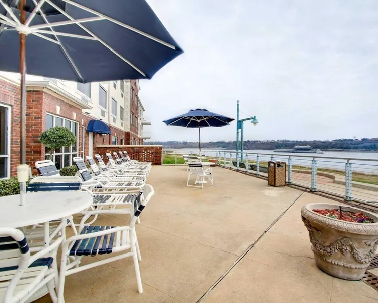 Clarion Suites Vidalia Riverfront hotel detail image 2