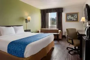 Travelodge by Wyndham Zanesville hotel thumbnail 6