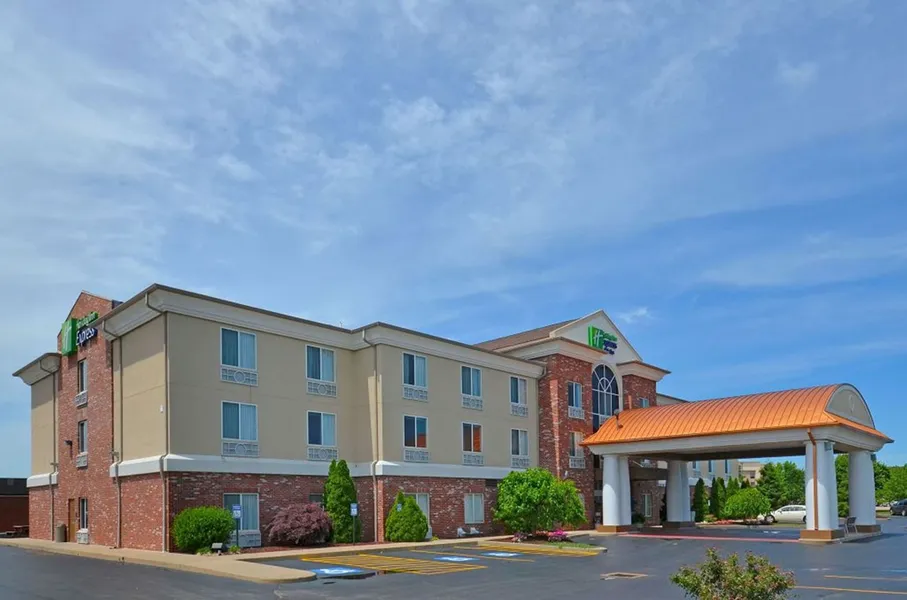 Holiday Inn Express & Suites Farmington by IHG hotel detail image 2