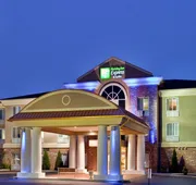 Holiday Inn Express & Suites Farmington by IHG hotel detail image 3