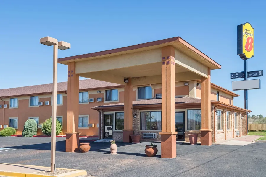 Super 8 by Wyndham Tucumcari hotel detail image 2
