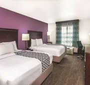 La Quinta Inn & Suites by Wyndham Rome hotel detail image 5