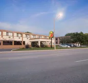 Super 8 by Wyndham Sarnia ON hotel detail image 4