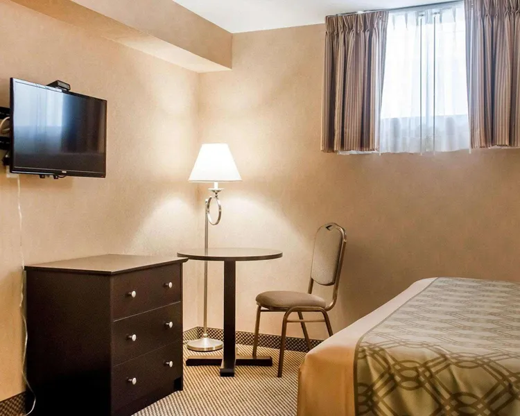 Woodstock Inn and Suites hotel detail image 2