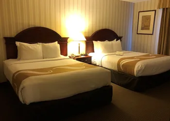 Quality Hotel & Suites Woodstock hotel thumbnail 4