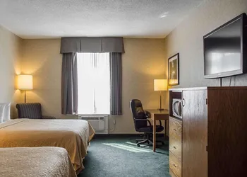 Quality Hotel & Suites Woodstock hotel thumbnail 8