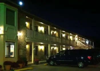East Street Inn & Suites Tipton hotel thumbnail 3