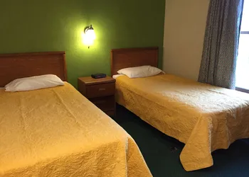 East Street Inn & Suites Tipton hotel thumbnail 7