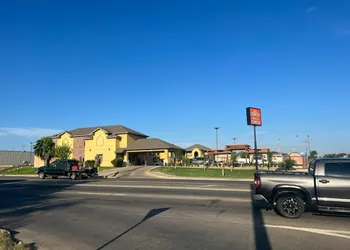 Country Hill Inn and Suites hotel thumbnail 4