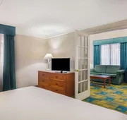 Super 8 by Wyndham Eagle Pass hotel detail image 7
