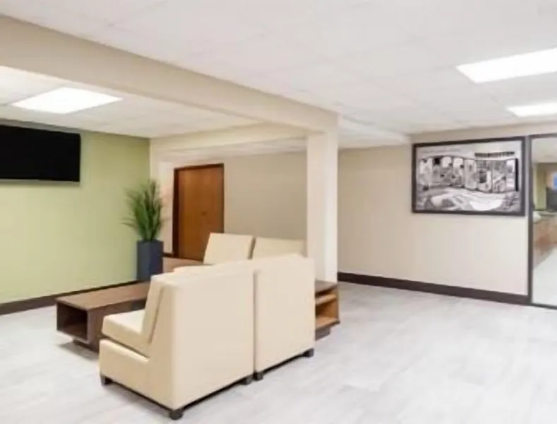Super 8 by Wyndham Charleston/Sikeston East MO hotel detail image 2