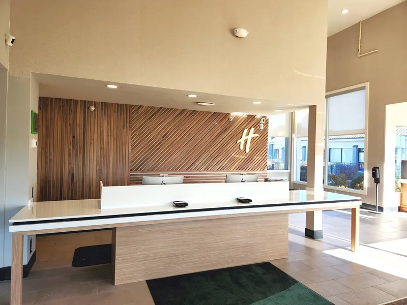Holiday Inn Ontario by IHG hotel detail image 6