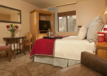 Inn on the Creek hotel thumbnail 8