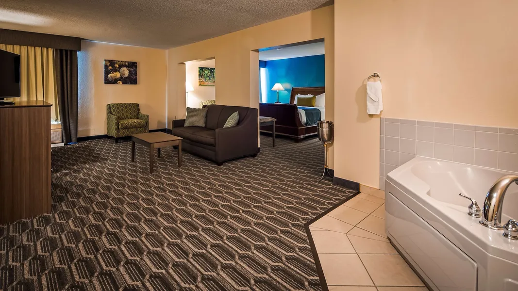 Best Western Plus Yadkin Valley Inn & Suites hotel detail image 6