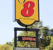 Super 8 by Wyndham Marion NC hotel detail image 3