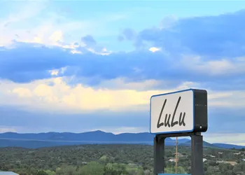 LuLu Hotel Silver City hotel thumbnail 3