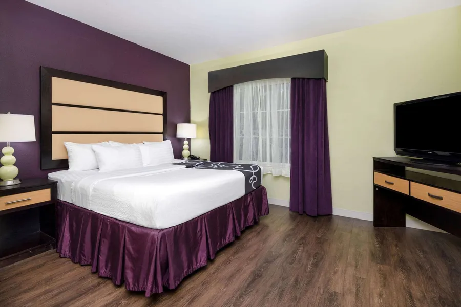 La Quinta Inn & Suites by Wyndham Hinesville - Fort Stewart hotel detail image 6