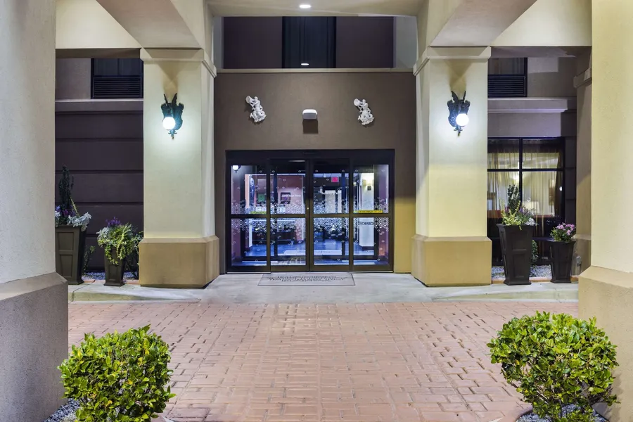Hampton Inn Hinesville hotel detail image 2