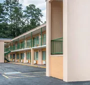 Quality Inn Hinesville - Fort Stewart Area hotel detail image 3