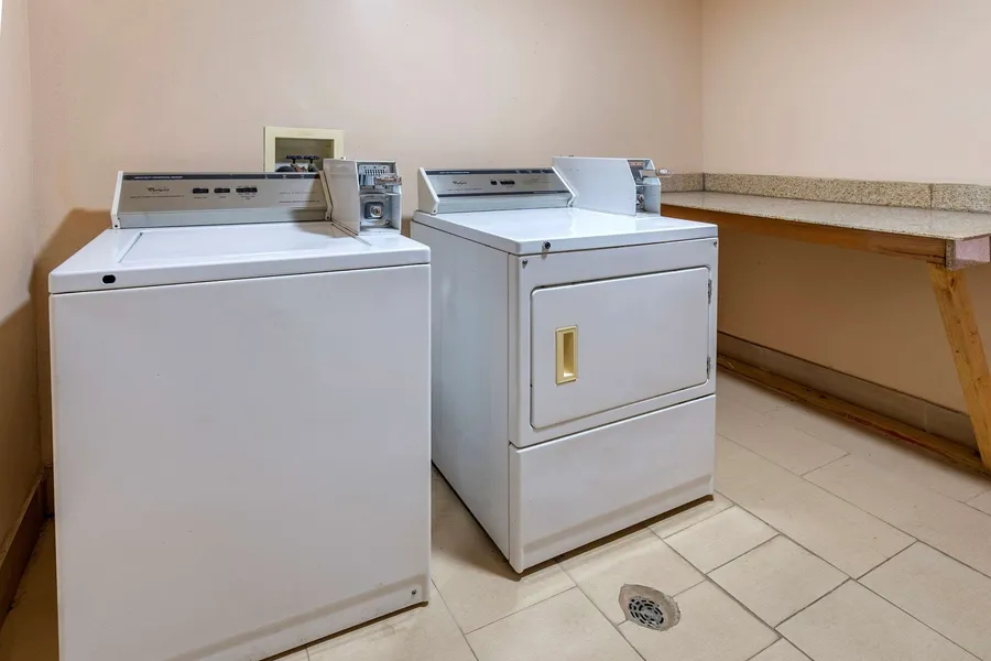 Comfort Inn & Suites Lincoln I-20 hotel detail image 2