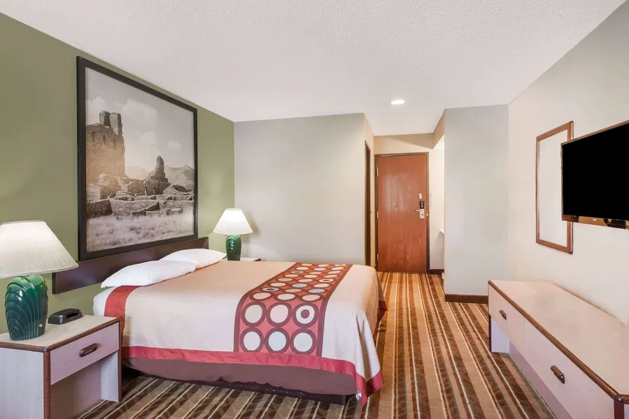Super 8 by Wyndham Socorro hotel detail image 2