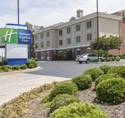 Holiday Inn Express Hotel & Suites Cullman by IHG hotel detail image 3