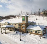 Holiday Inn Express Houghton-Keweenaw by IHG hotel detail image 5