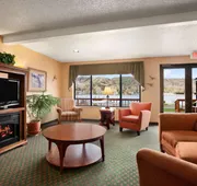 Super 8 by Wyndham Houghton hotel detail image 4