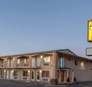 Super 8 by Wyndham Evanston hotel detail image 3