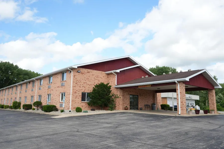 Super 8 by Wyndham Watseka hotel detail image 2