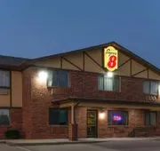 Super 8 by Wyndham Warrenton hotel detail image 7