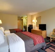 Quality Inn & Suites Malvern hotel detail image 7