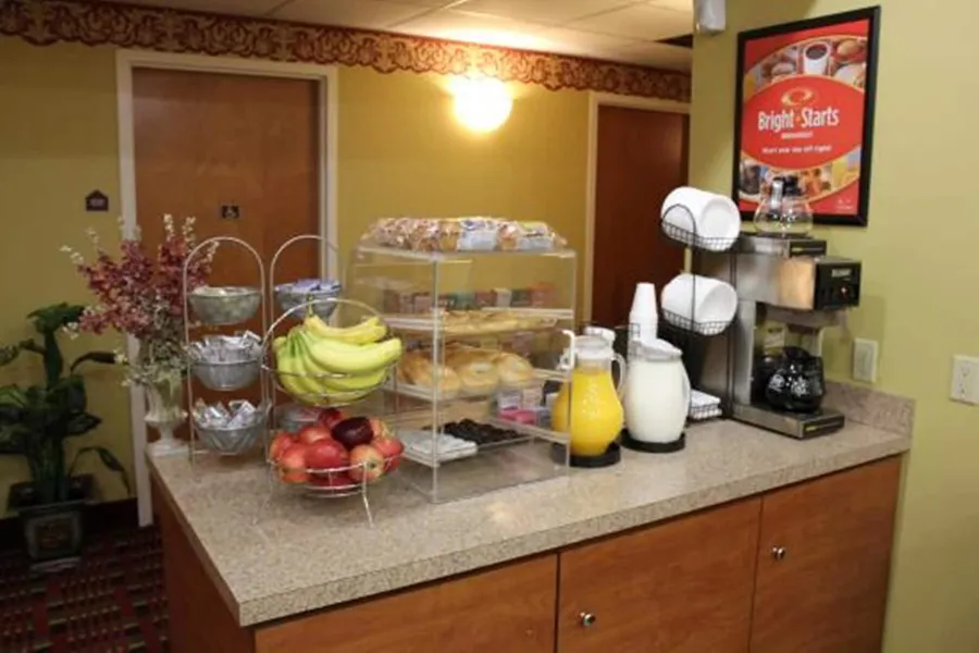 Econo Lodge hotel detail image 6