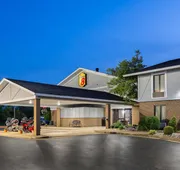 Super 8 by Wyndham Harrison AR hotel detail image 4
