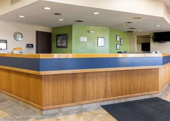 Quality Inn Newport hotel thumbnail 4