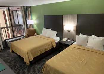 Quality Inn Newport hotel thumbnail 8