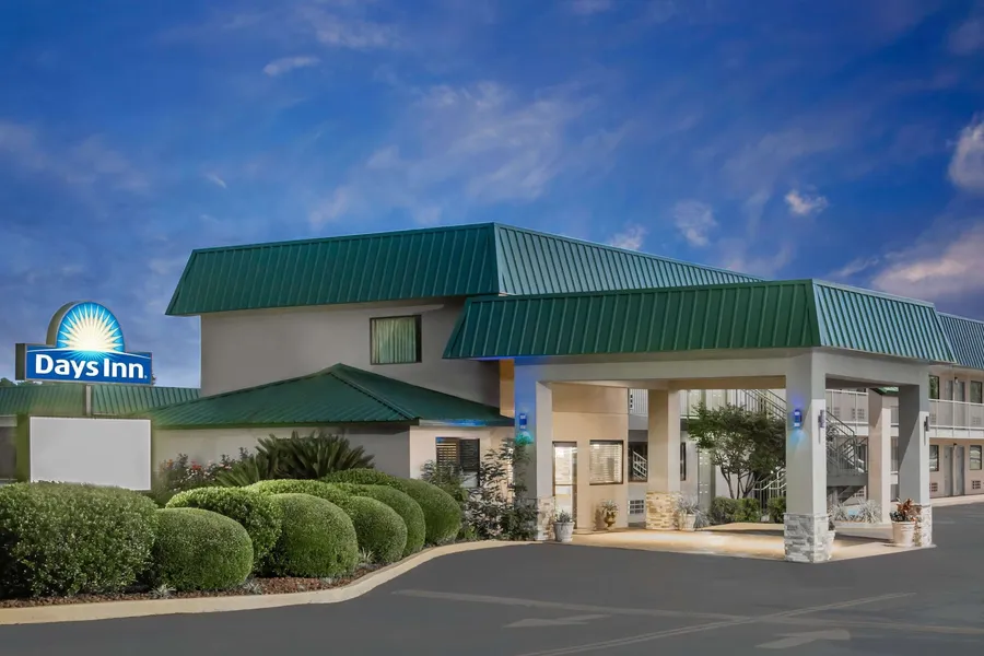 Days Inn by Wyndham Blakely hotel detail image 2