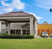Days Inn by Wyndham Bainbridge hotel detail image 5
