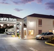 Days Inn by Wyndham Bainbridge hotel detail image 7